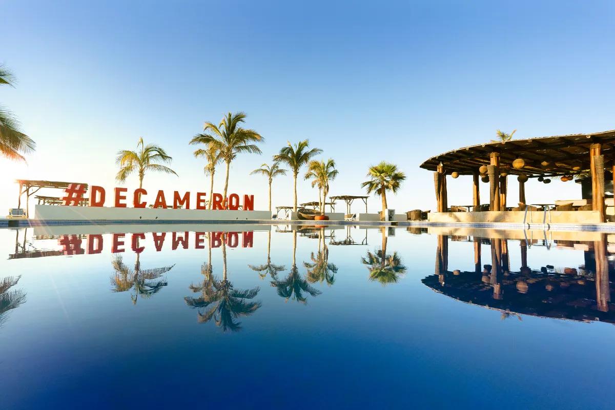 Pool bar