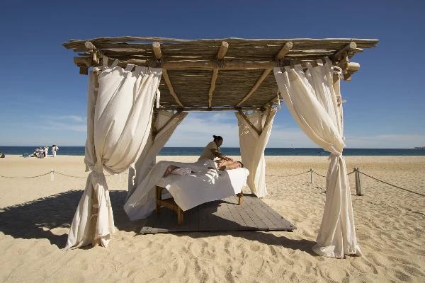 Beach Lounge